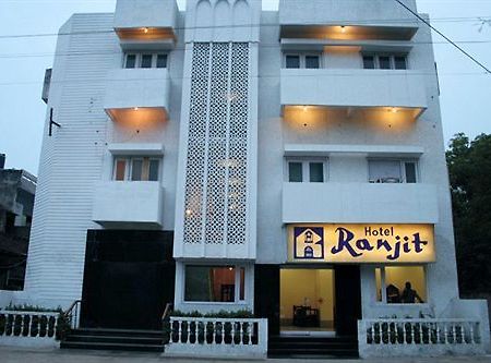 Ranjit Hotel Агра Екстер'єр фото